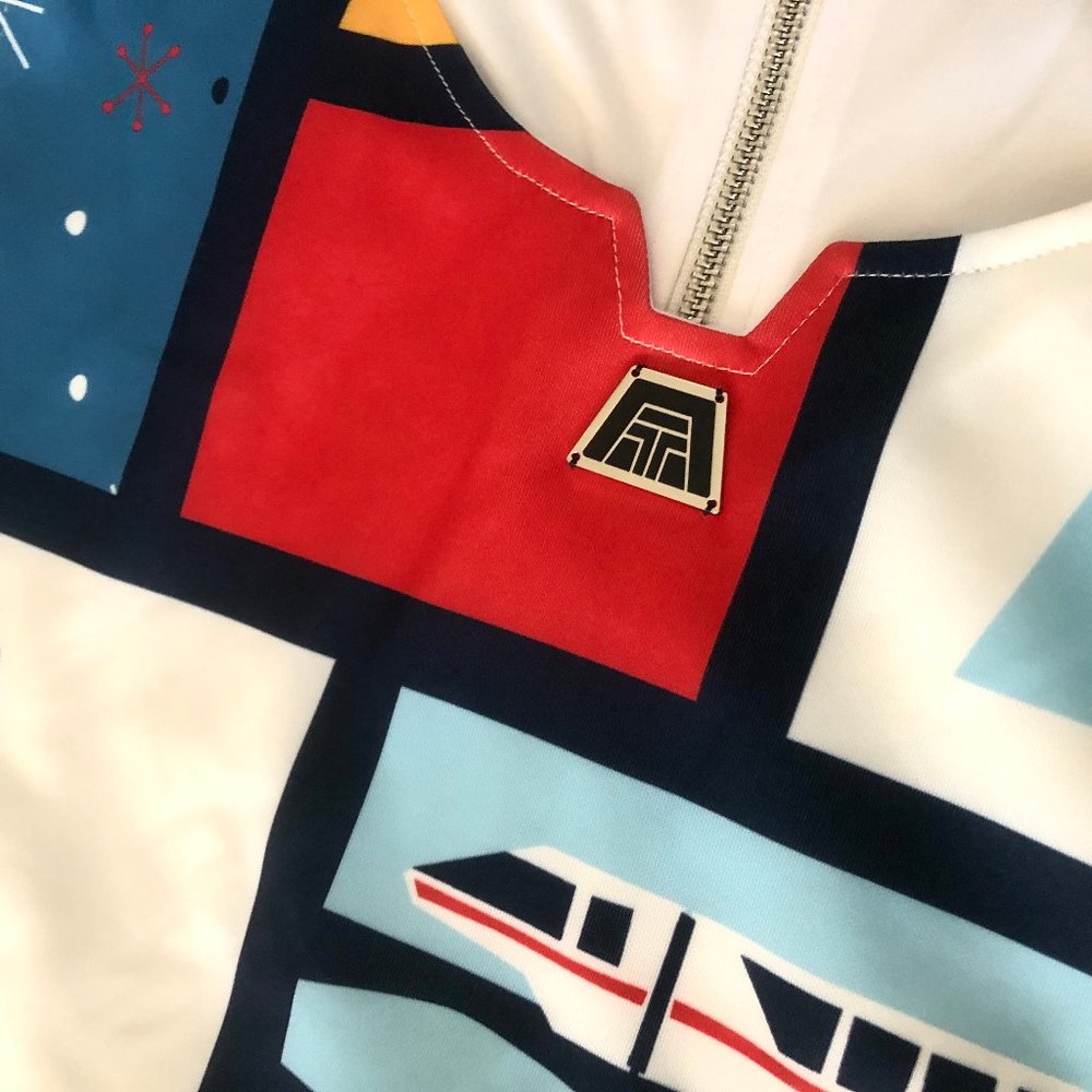 Walt Disney World 50th Anniversary Contemporary Resort Monorail Dress 2X - NEW - Picture 3 of 4
